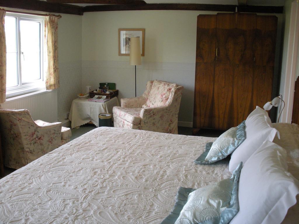 Manor Farm Oast Bed & Breakfast Winchelsea Room photo